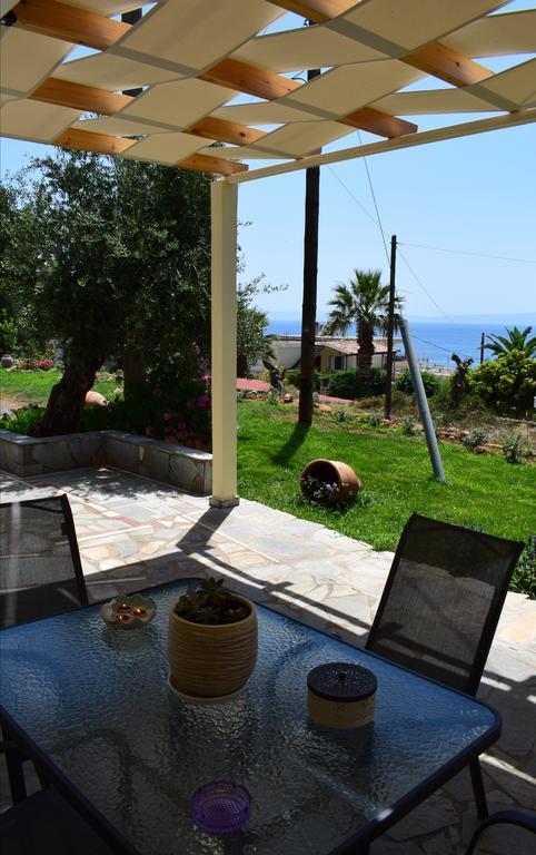 Studio Holiday Kalamata Lägenhet Exteriör bild